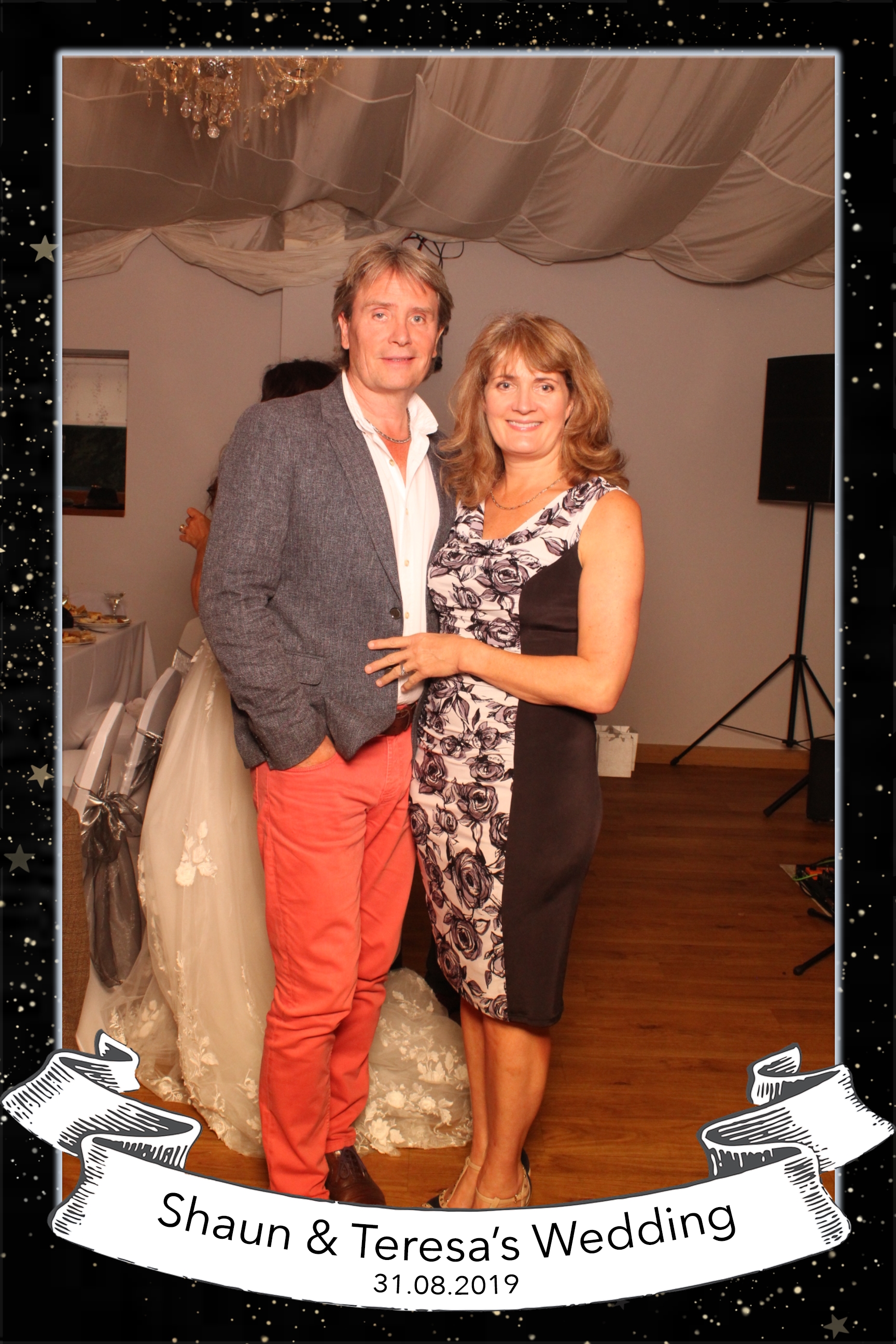 Sean and Teresa | View more photos from the event at images.mobile-photo-booth.com/u/MobilePhotoBoothUK/Sean-and-Teresa
